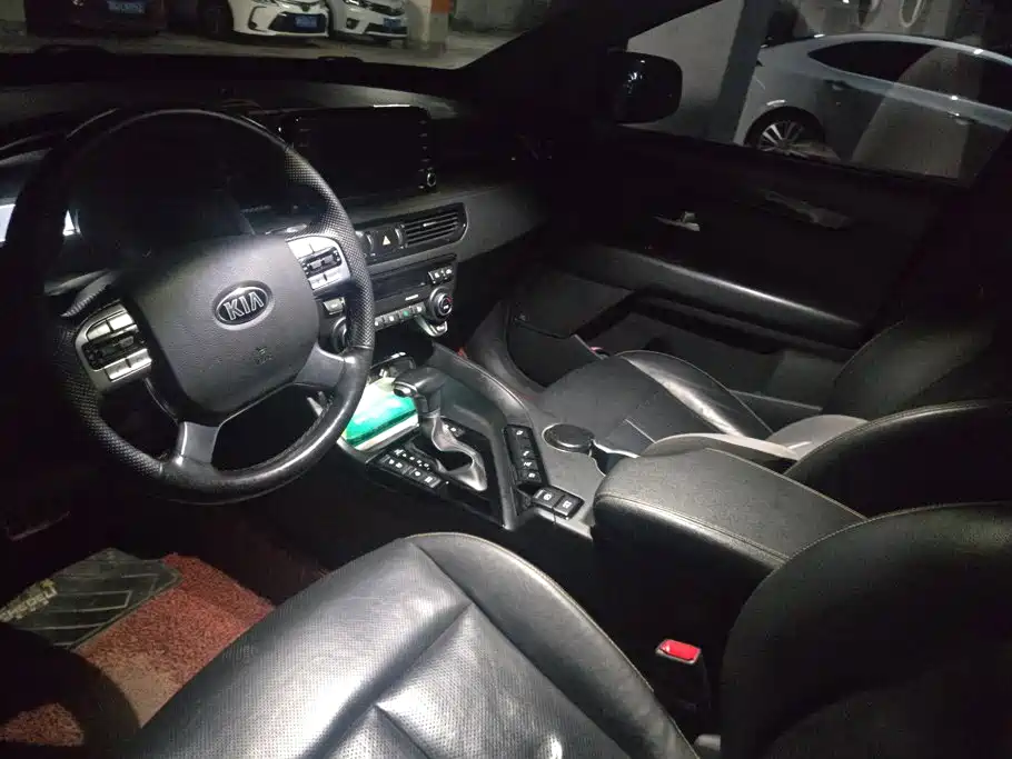 Kia KX7 2017 2017 2.0T Automatic 4WD DLX 7-Seater