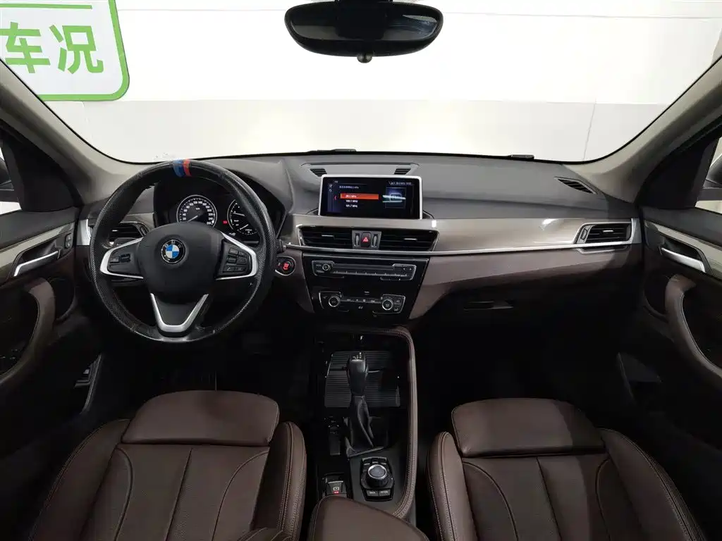 BMW X1 2019 sDrive18Li Premium Model фото 5