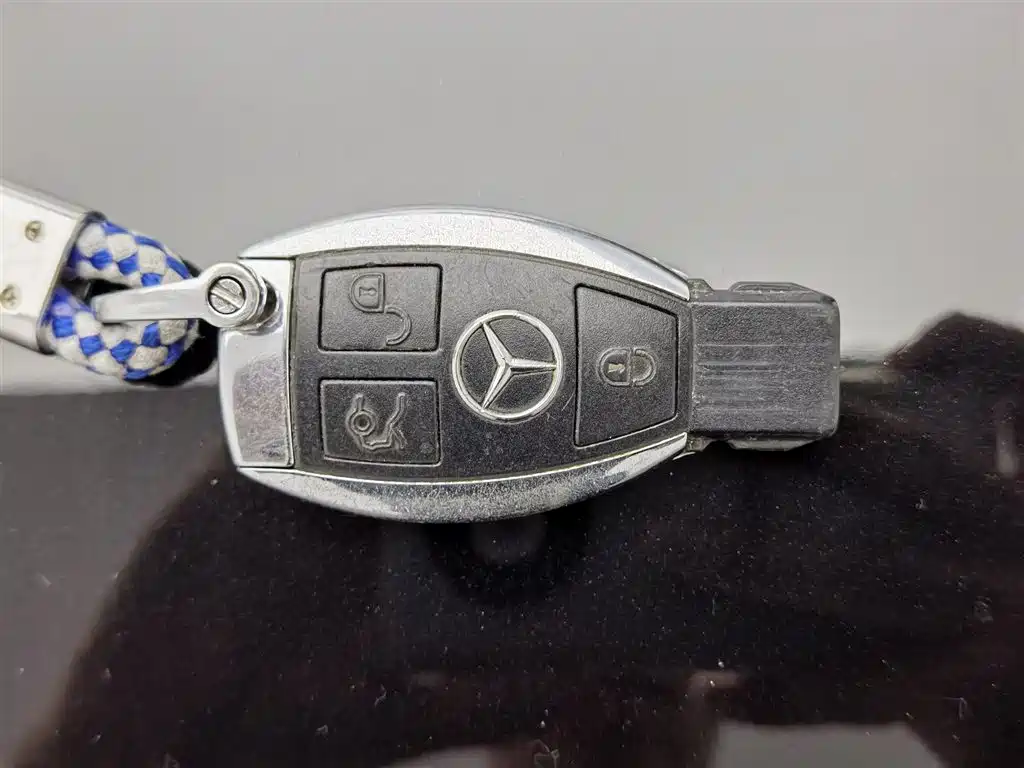 Mercedes-Benz E-Class 2012 E 260 L CGI Fashion Model фото 19