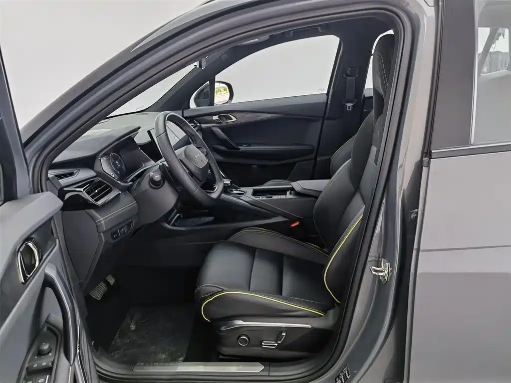 Lynk & Co 06 2023 Remix 1.5T Power Halo фото 10