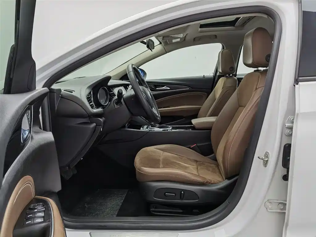 Buick Regal 2017 20T Elite Type фото 10