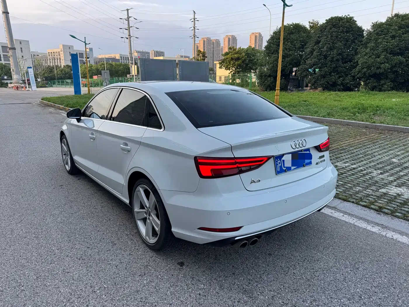 Audi A3 2017 Limousine 40 TFSI Style фото 3
