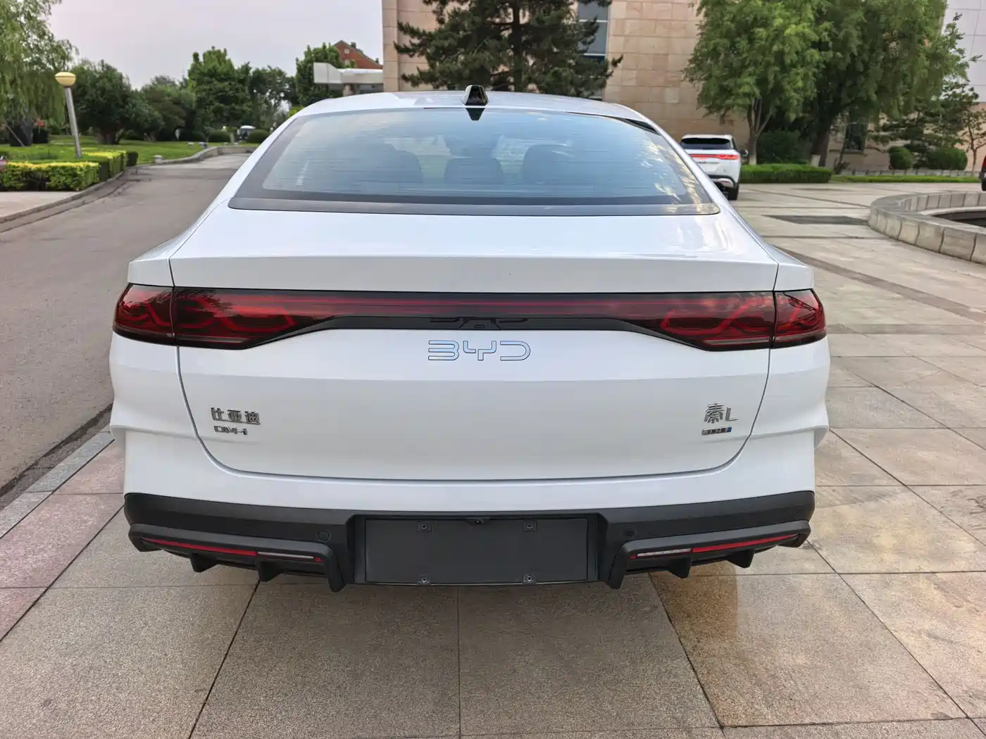 BYD Qin L 2025 DM-i Smart Drive Edition 120KM Leading фото 6
