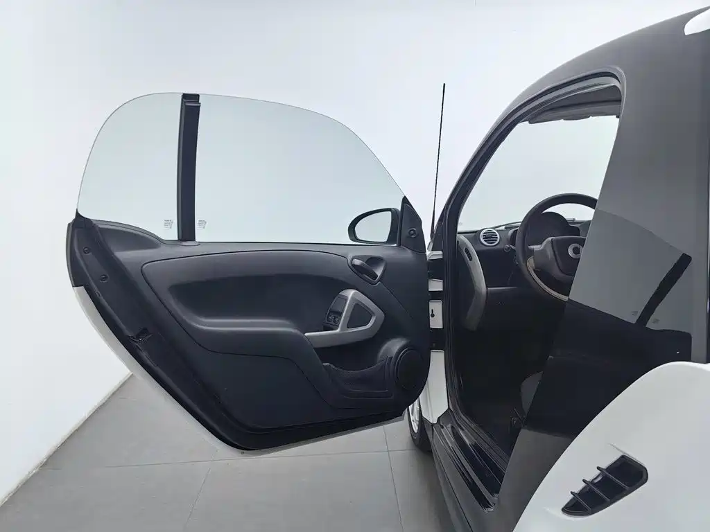 smart fortwo 2013 2012 1.0 MHD Hardtop Standard