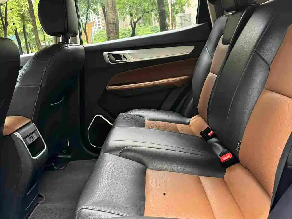 Geely Emgrand X6 2018 1.4T CVT 4G Connected Luxury 10