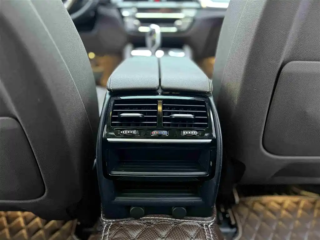 BMW 5 Series 2019 525Li Luxury Package фото 14