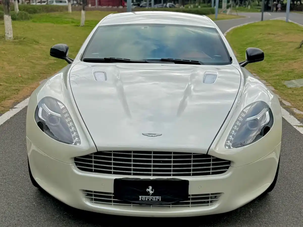 Aston Martin Rapide 2010 6.0L фото 2