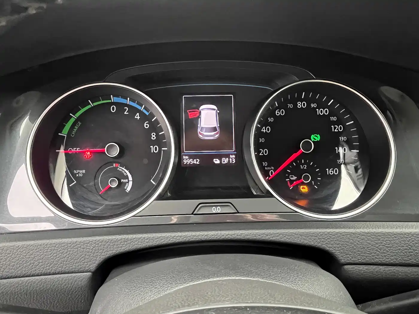 VOLKSWAGEN GOLF*PURE ELECTRICITY