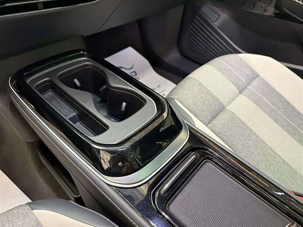 VOLKSWAGEN ID.4 CROZZ