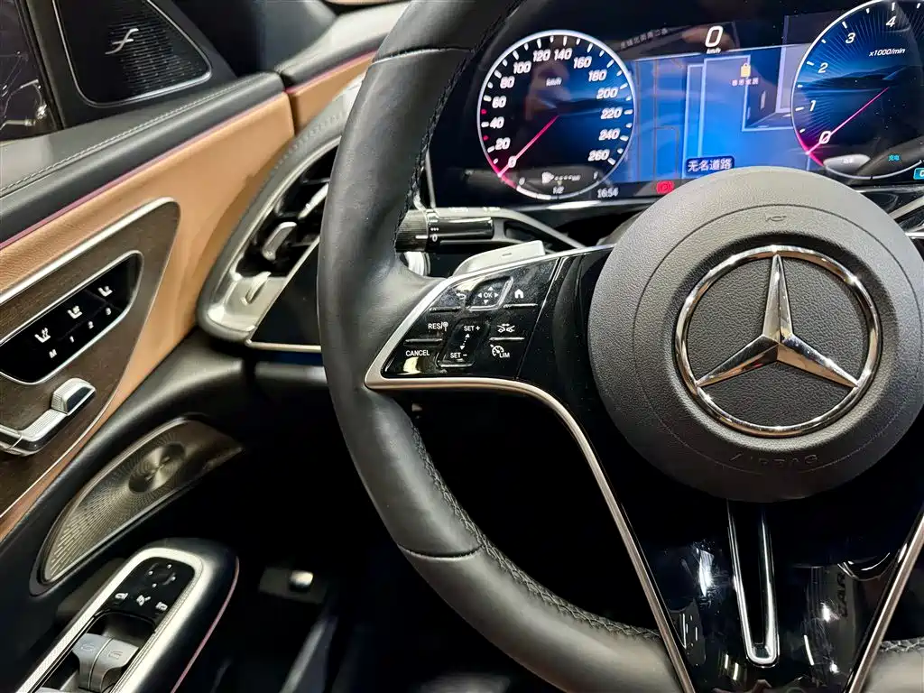 Mercedes-Benz E-Class 2024 Model E 300 L Luxury фото 25