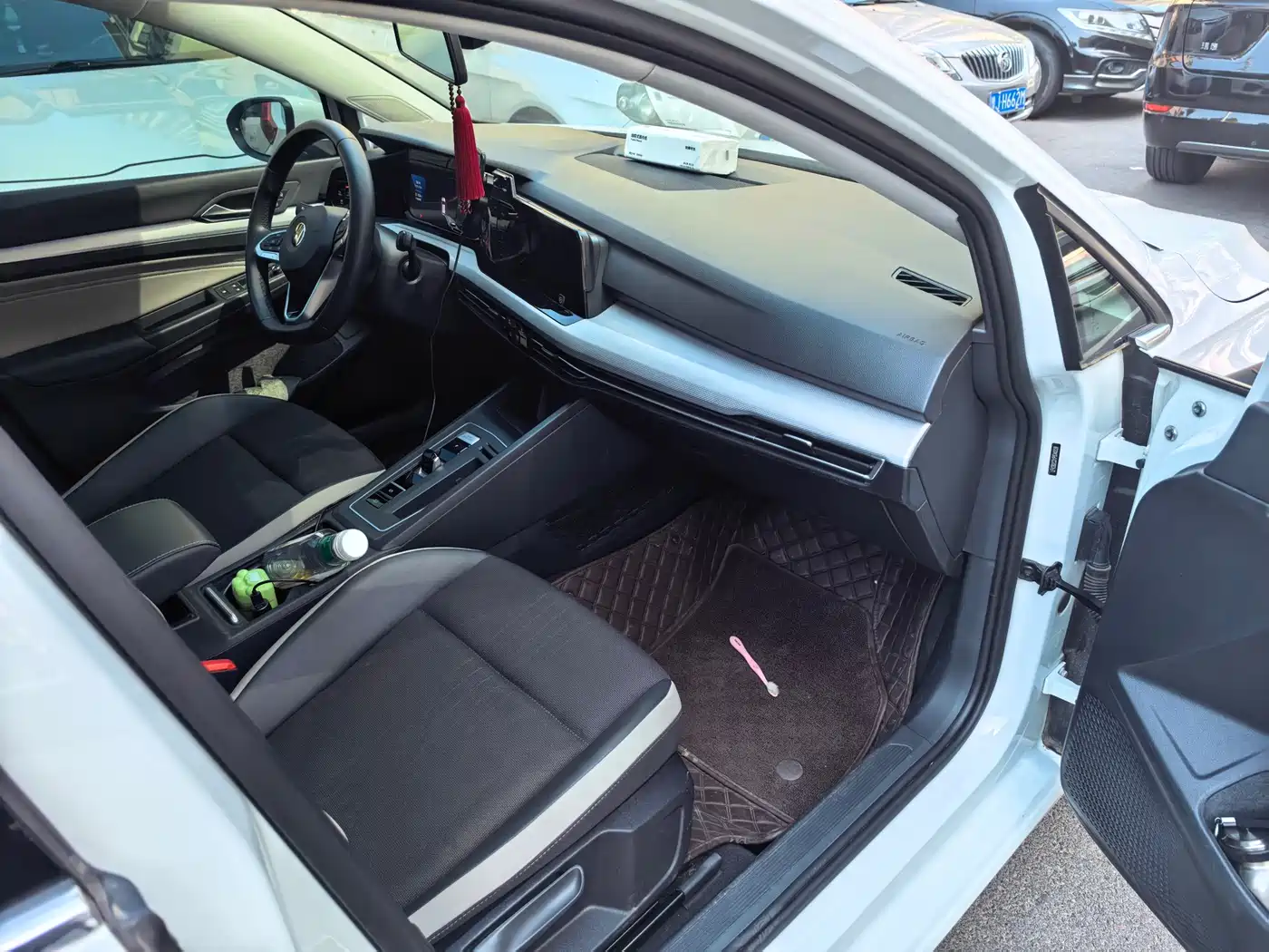 Volkswagen Golf 2023 Facelift 280TSI DSG Pro фото 12