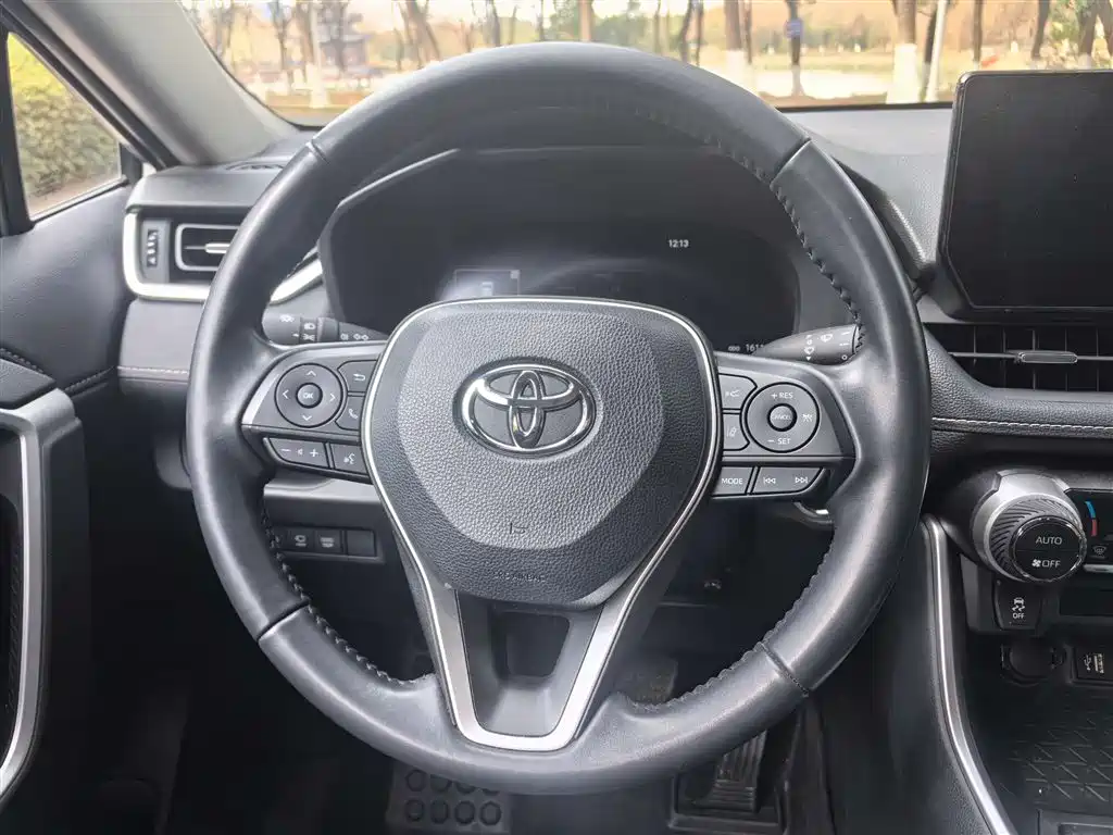 TOYOTA WILANDA