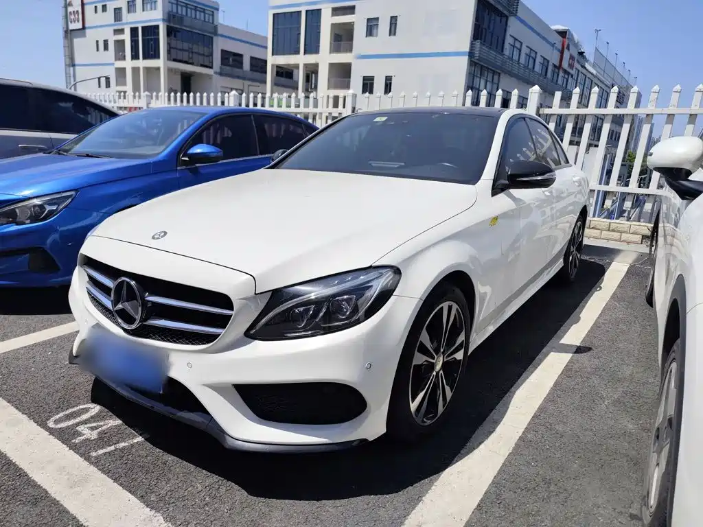Фото 1 - Mercedes-Benz C-Class