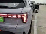 Фото 24 - Lynk & Co 01