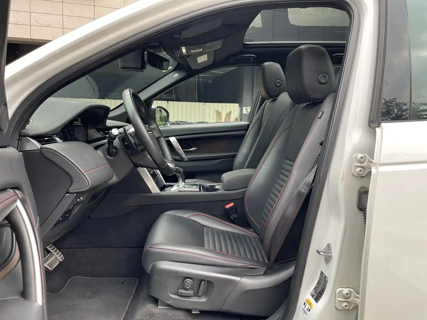 LAND ROVER DISCOVER NEW ENERGY SOURCES FOR SPORTS