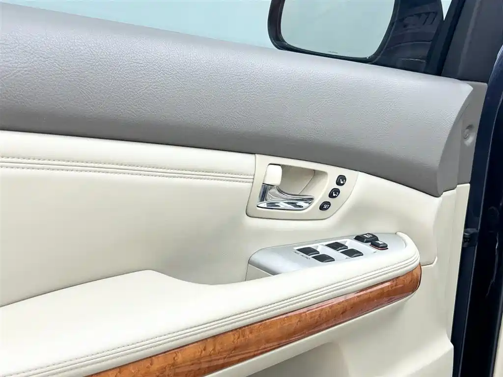 Lexus RX Classic 2006 350 фото 7
