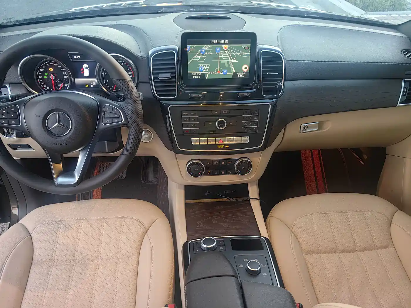 Mercedes-Benz GLE 2018 GLE 320 4MATIC Dynamic Ultimate Edition фото 10