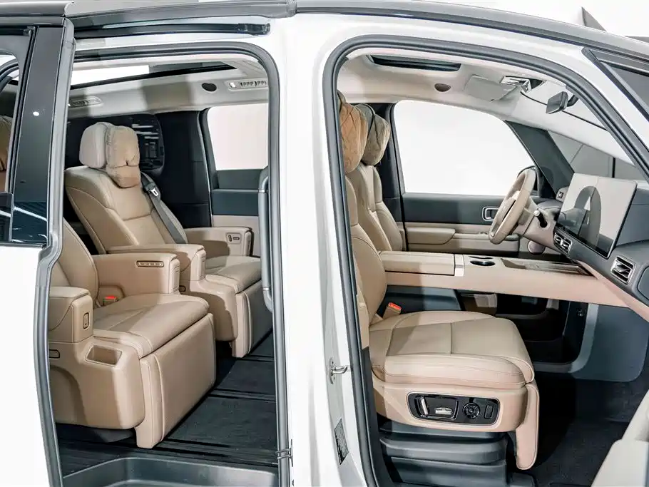 Li Auto MEGA 2025 2025 Model Home Family Special Edition