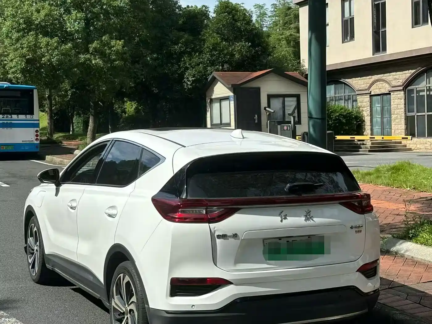 Hongqi E-HS3 2019 2019 Smart Connection Flag Joy FWD Version