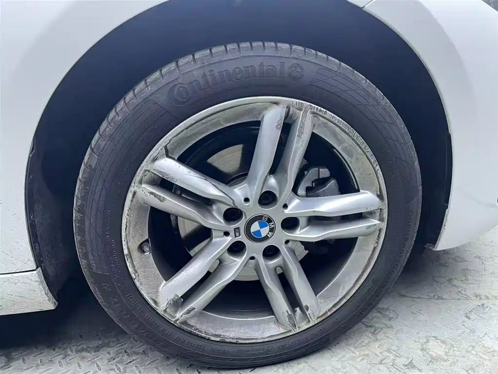 BMW 1 Series 2022 120i M Sport Shadow Edition фото 25