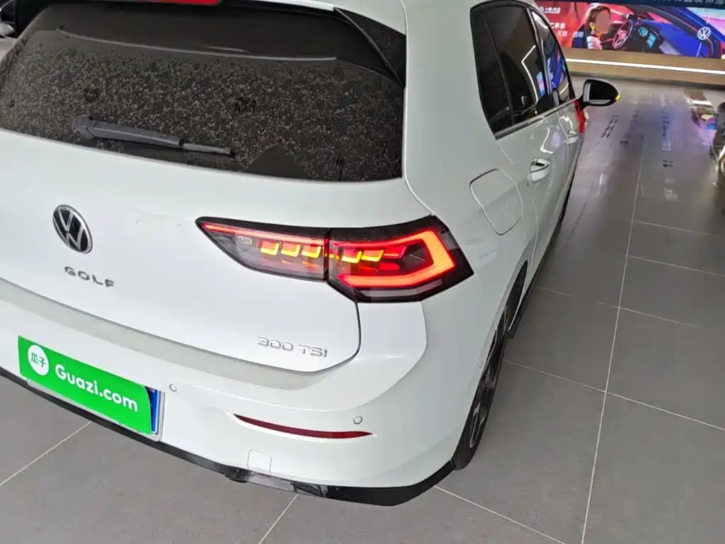 Volkswagen Golf 2026 2025 Second Facelift 300TSI R-Line