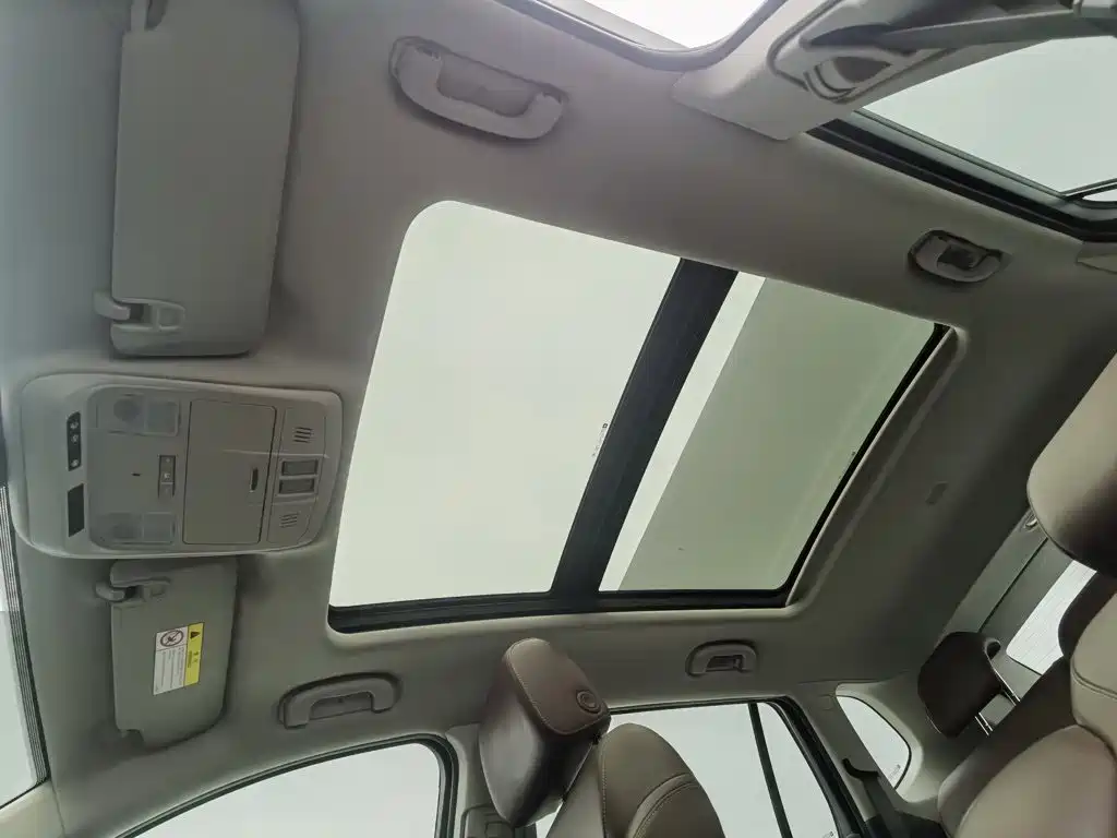 Photo 14 - Buick Envision Plus