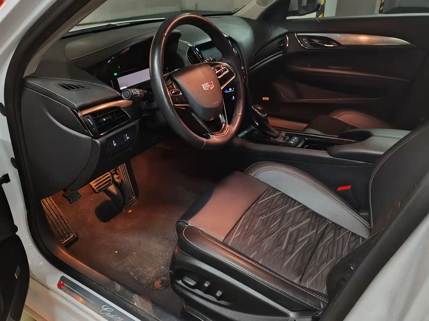 Cadillac ATS-L 2017 28T Technology фото 8