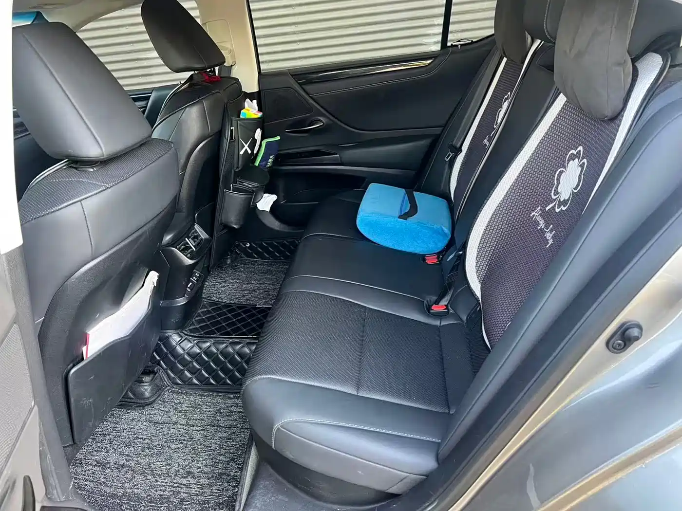 Lexus ES 2020 300h Ultimate Edition фото 5