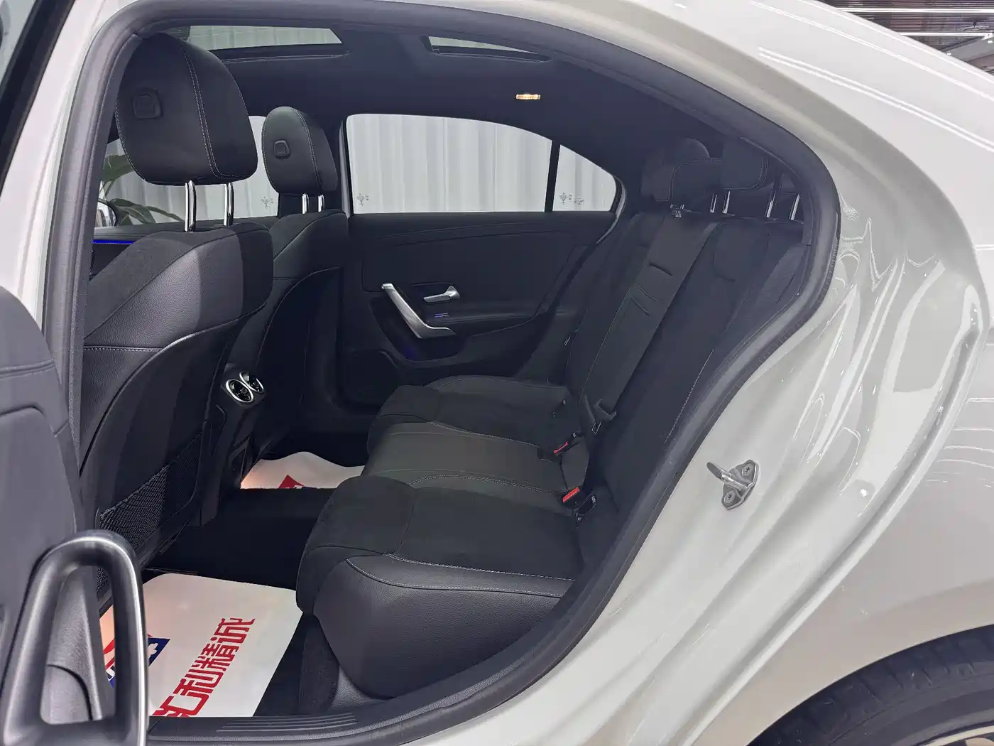 Mercedes-Benz A-Class 2023 A 200 L Fashion фото 8
