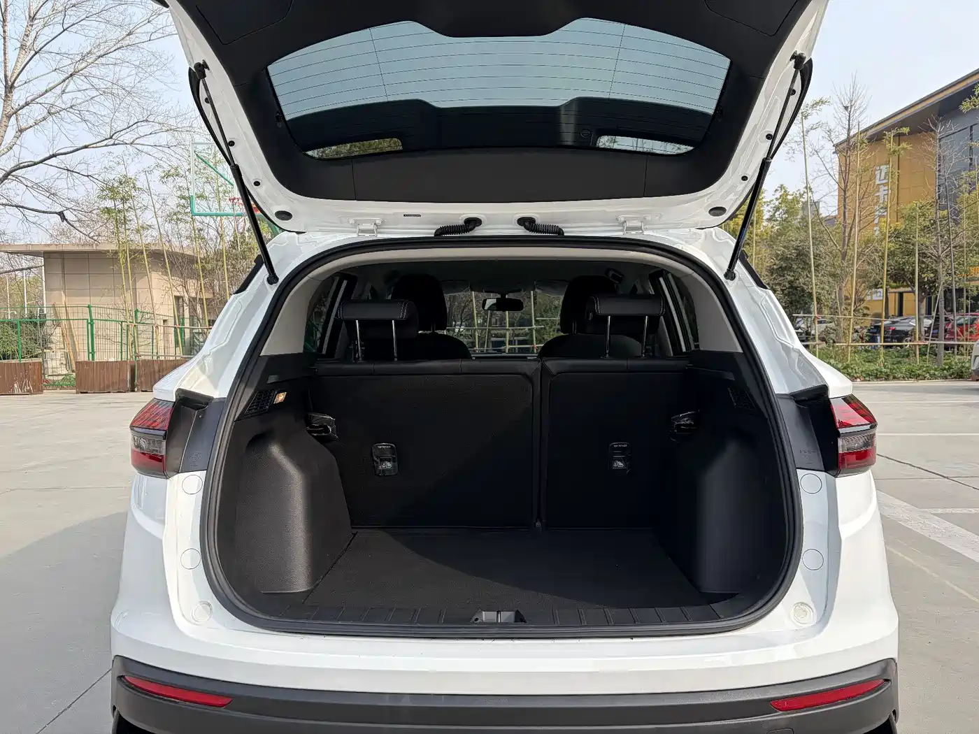 GEELY AUTOMOBILE BINYUE