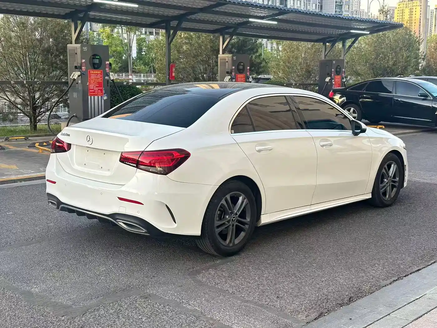 Mercedes-Benz A-Class 2021 A 180 L Sports Sedan фото 9