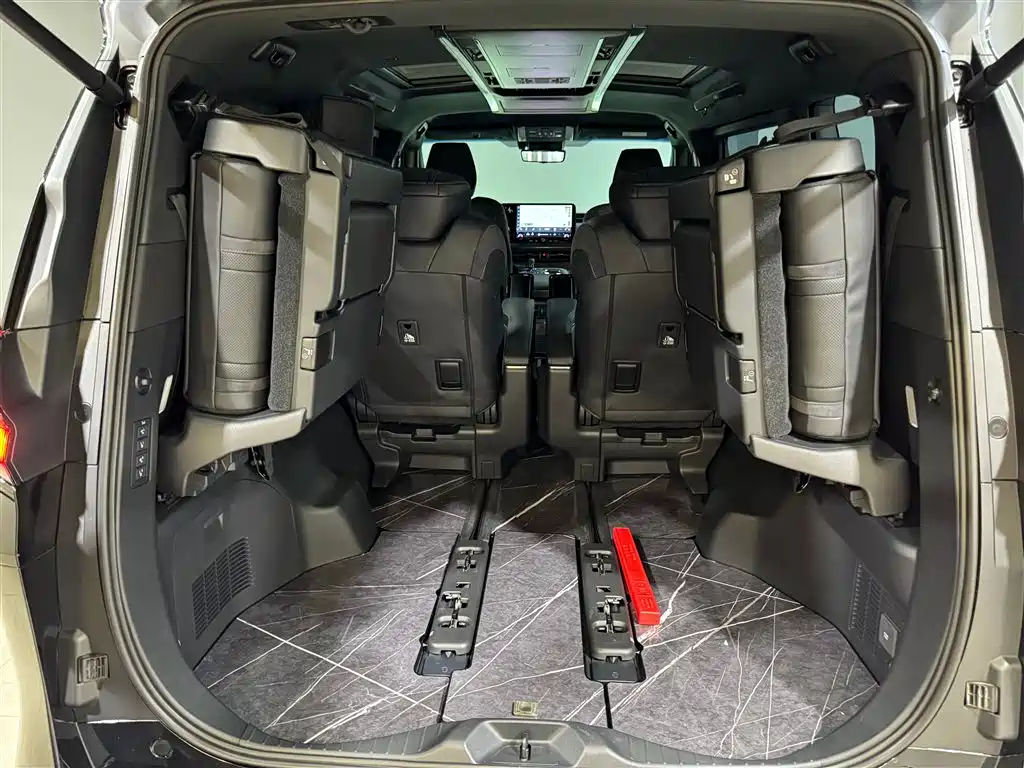 Lexus LM 2023 350h 7-Seater Elegance Edition фото 24