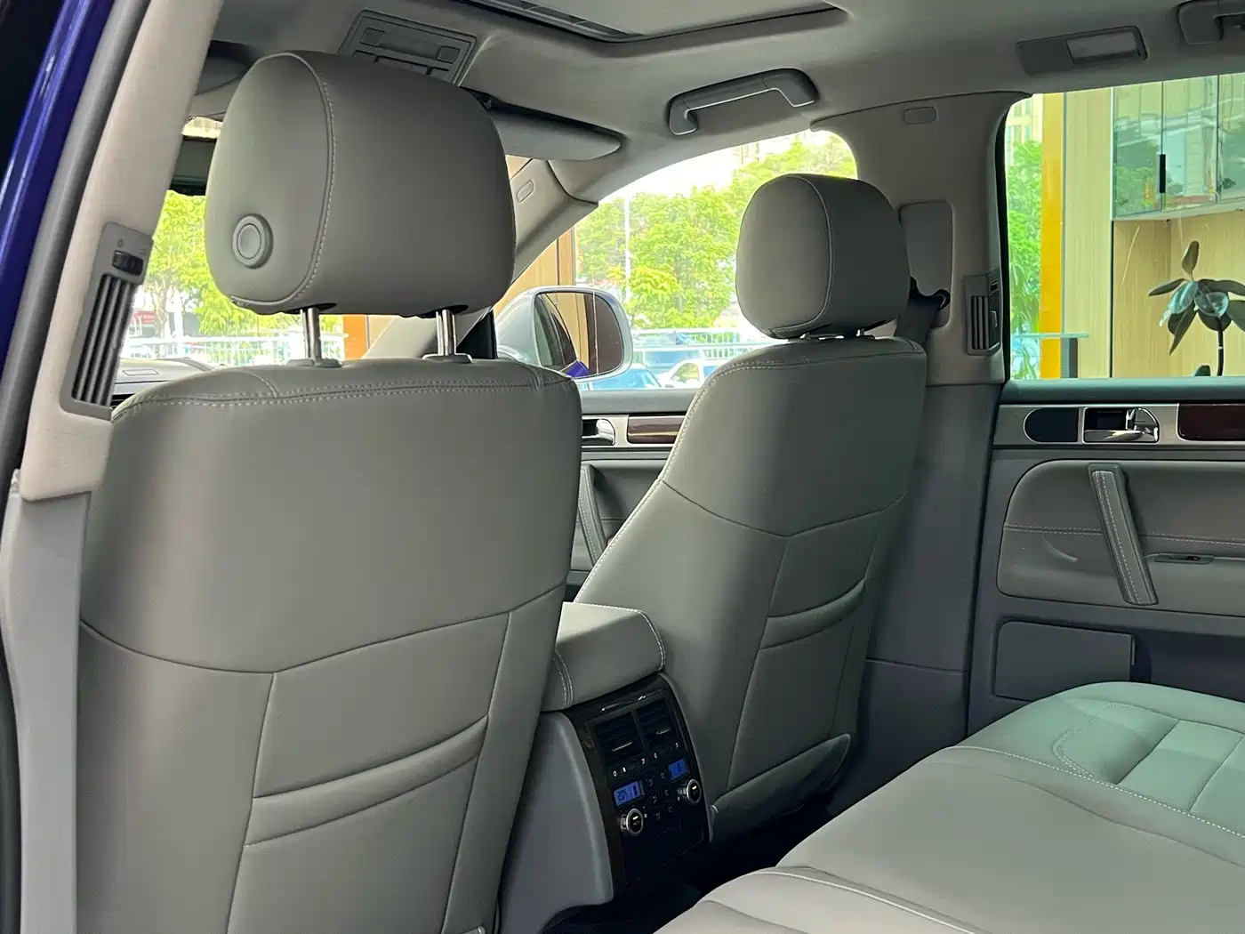 Volkswagen Touareg 2007 4.2L Premium фото 19