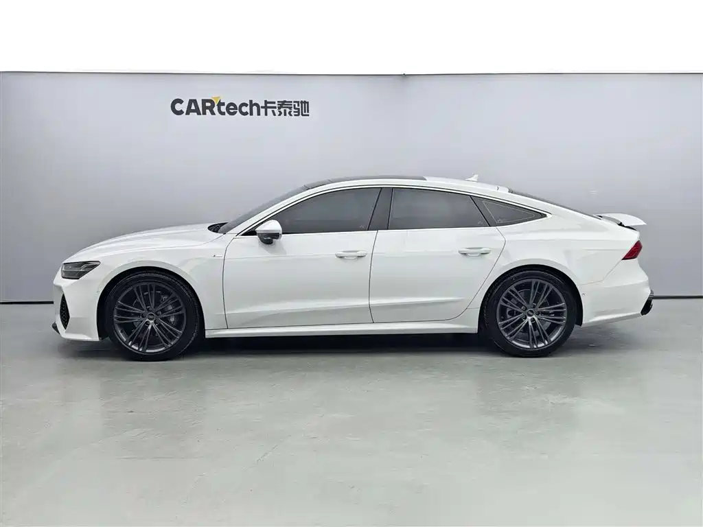 Audi A7 2023 Model 45 TFSI Premium Selection Edition фото 5