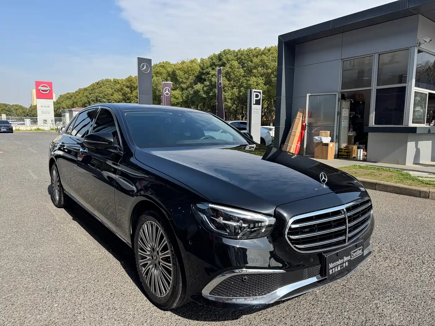 Mercedes-Benz E-Class 2023 E 300 L Luxury фото 3