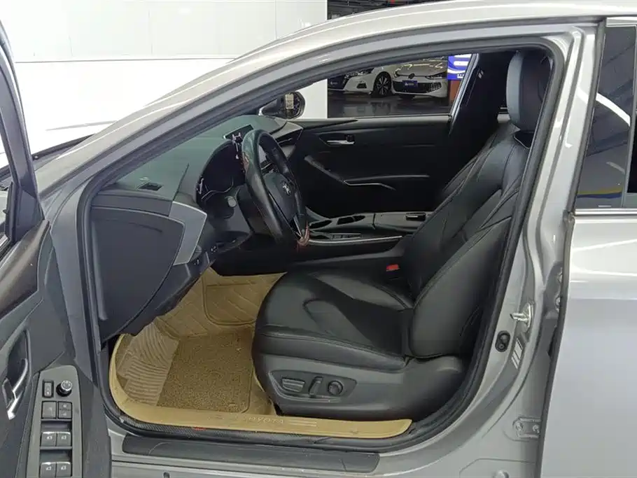 Toyota Avalon 2019 2.0L Luxury Edition (China VI) фото 9