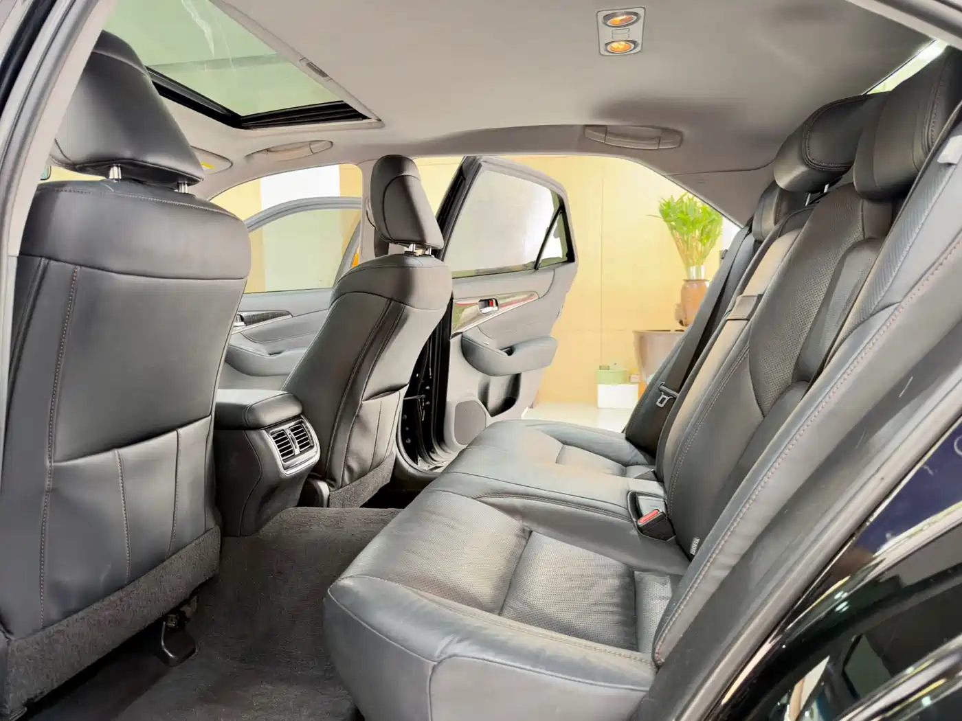 Toyota Crown 2015 2.0T Fashion фото 6