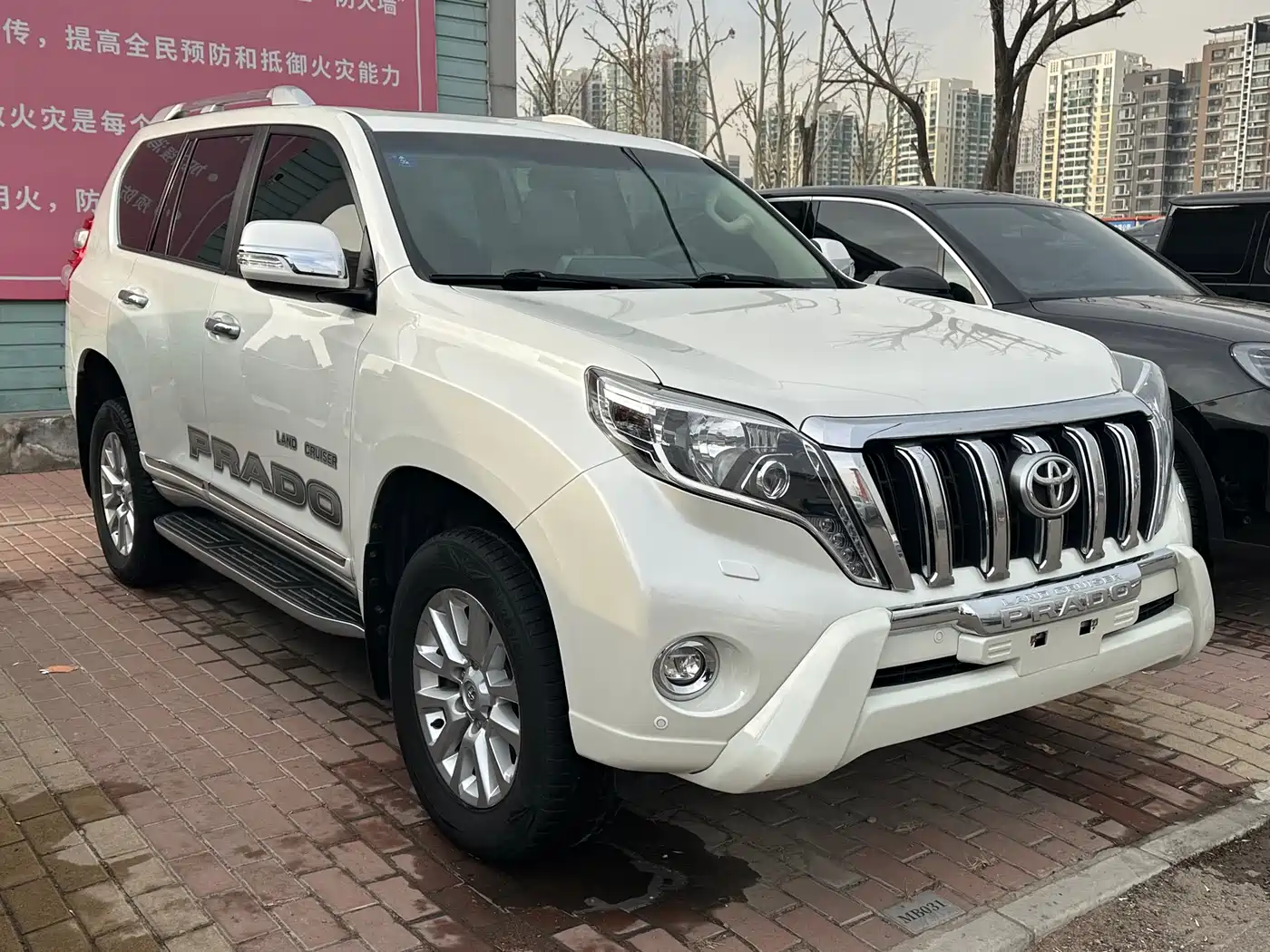 Toyota Prado (Import) фото 3