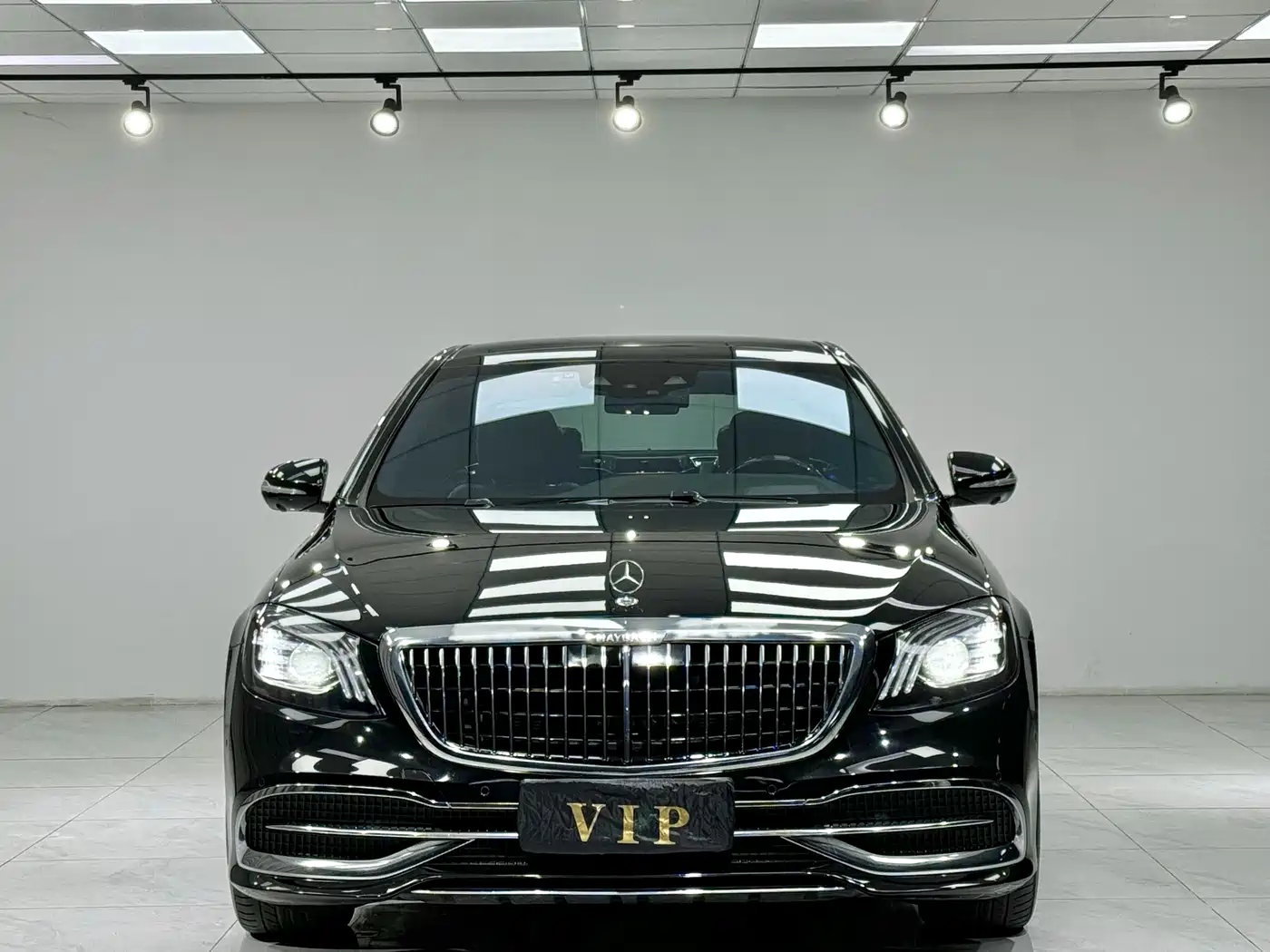 Фото 1 - Mercedes-Benz Maybach S-Class