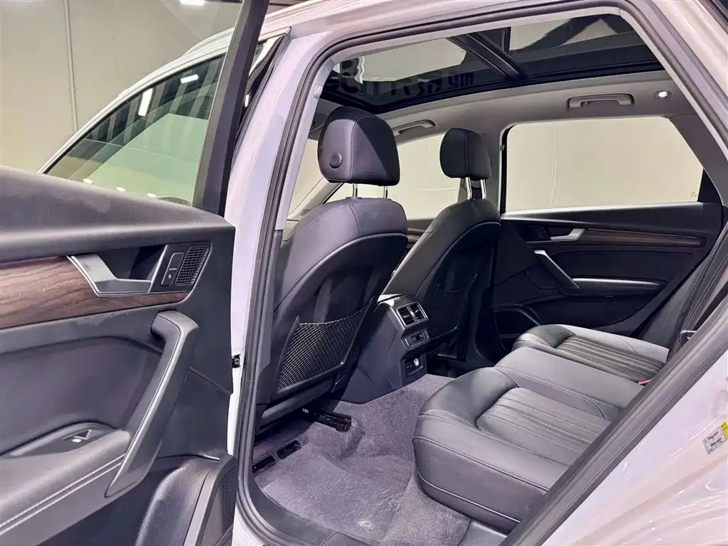 Audi Q5L 2022 45T Luxury Elegance фото 26