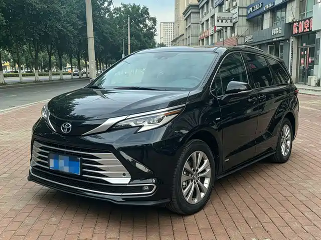 Toyota Sienna 2.5L, гибрид, Платинум