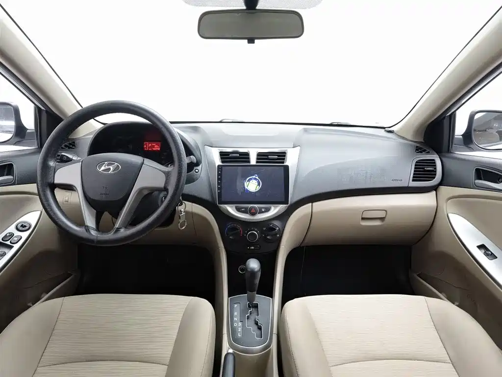 Hyundai Verna 2014 1.4L Automatic Smart GLS фото 5