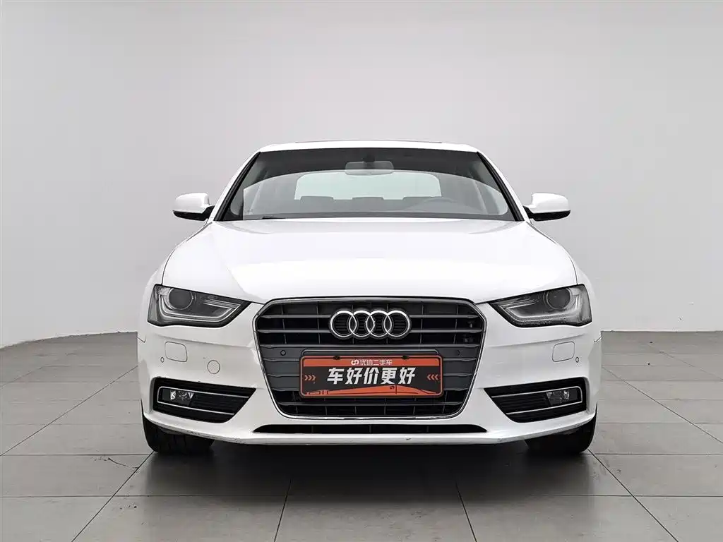 Audi A4L 2013 35 TFSI Automatic Comfort фото 3