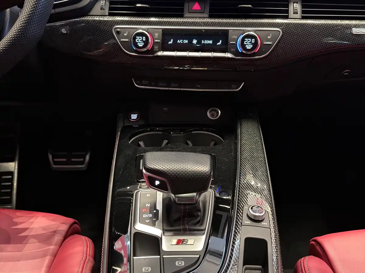 Photo 11 - Audi S4