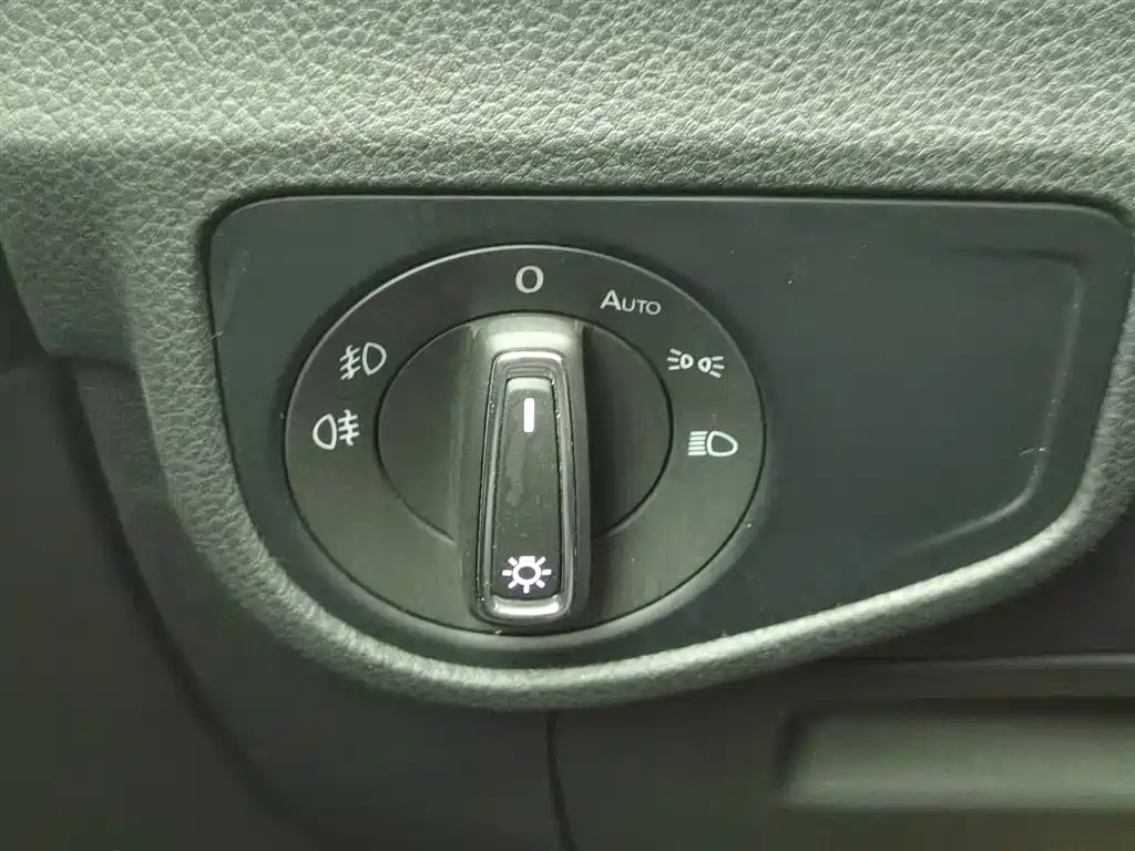 Volkswagen Golf Sportsvan 2019 280TSI Auto Curiosity China VI фото 21