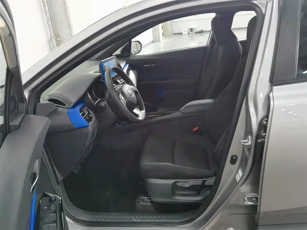 Toyota IZOA 2020 2.0L Yi Xiang Edition фото 10
