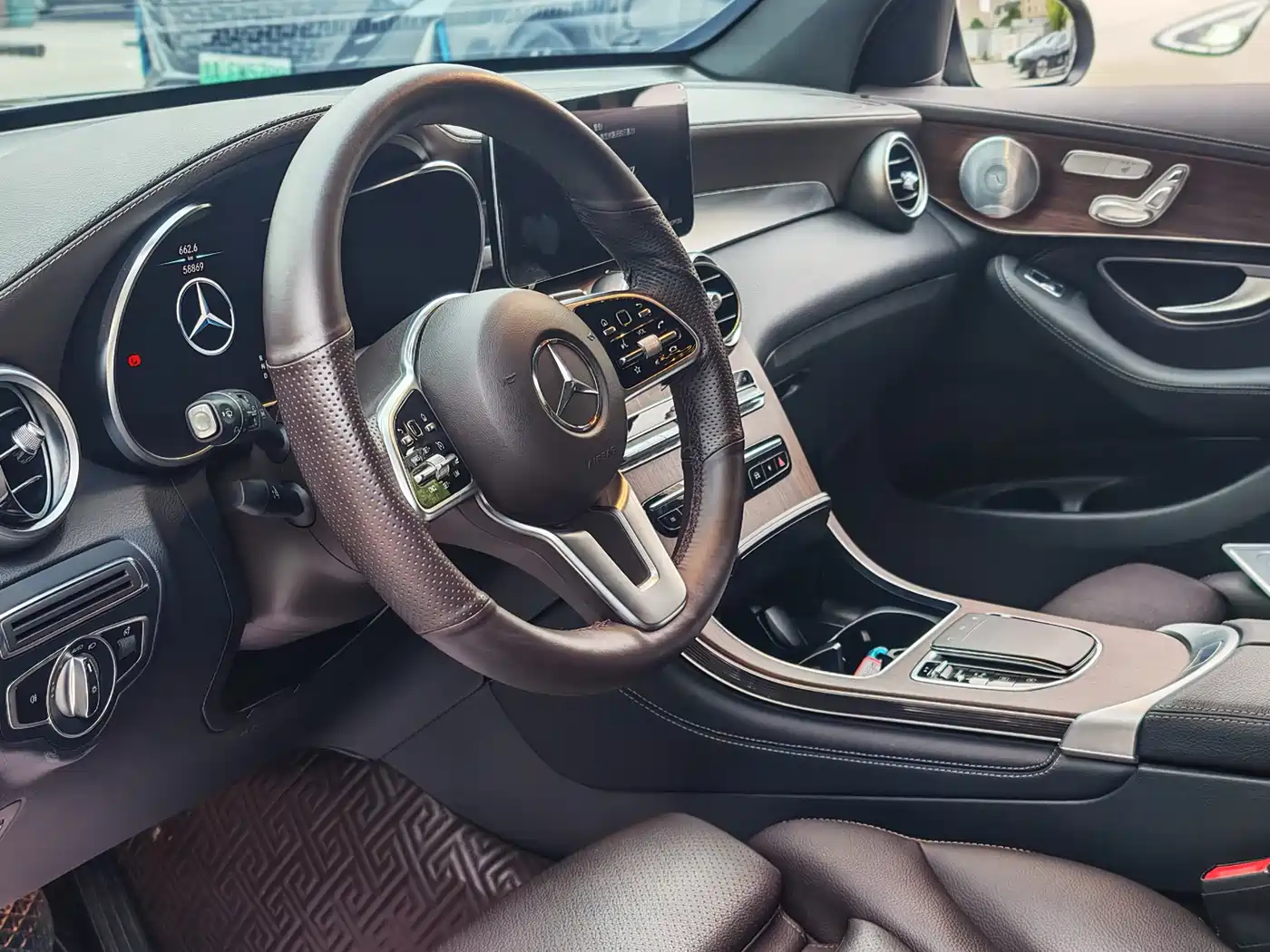 Mercedes-Benz GLC 2020 GLC 300 L 4MATIC Luxury фото 12