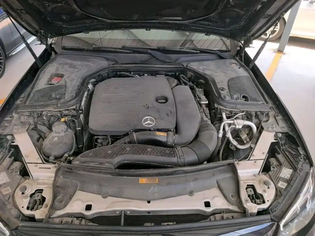 MERCEDES-BENZ E-CLASS
