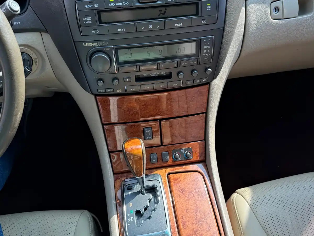Lexus LS 2004 430 фото 8