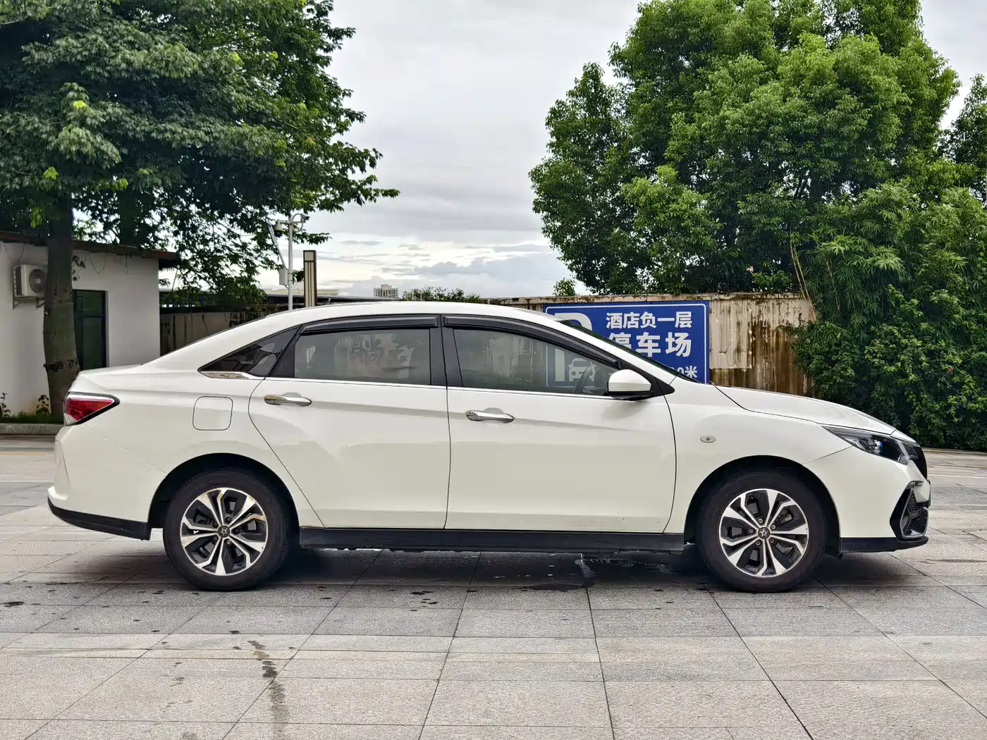 Venucia D60EV 2022 2022 Standard Range Comfort Edition